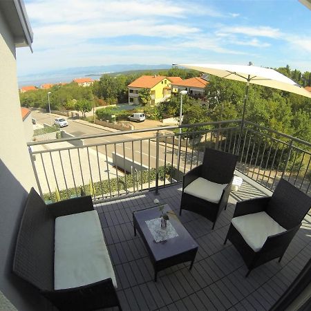 Apartmani Zaric Malinska Ngoại thất bức ảnh