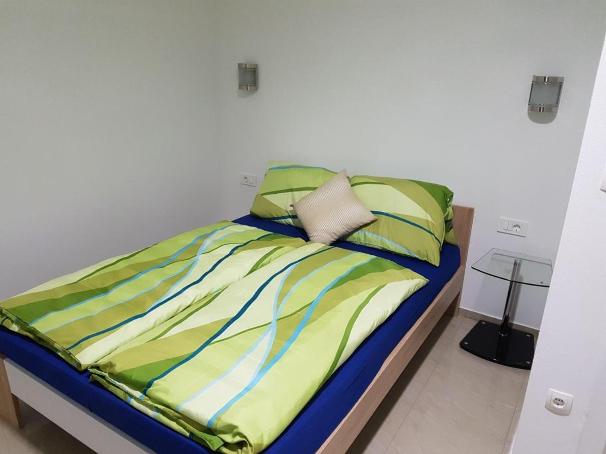 Apartmani Zaric Malinska Ngoại thất bức ảnh