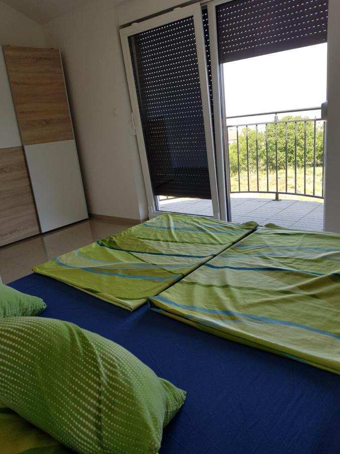 Apartmani Zaric Malinska Ngoại thất bức ảnh