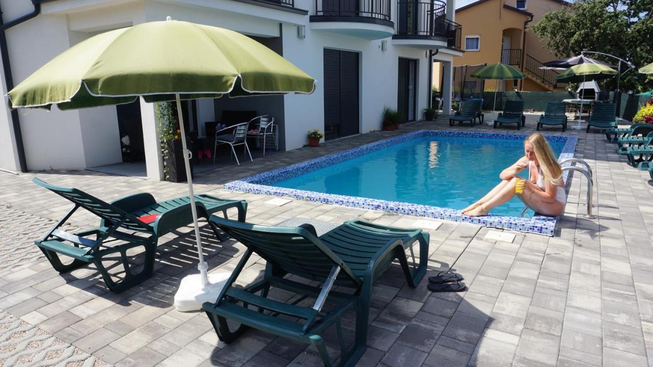 Apartmani Zaric Malinska Ngoại thất bức ảnh