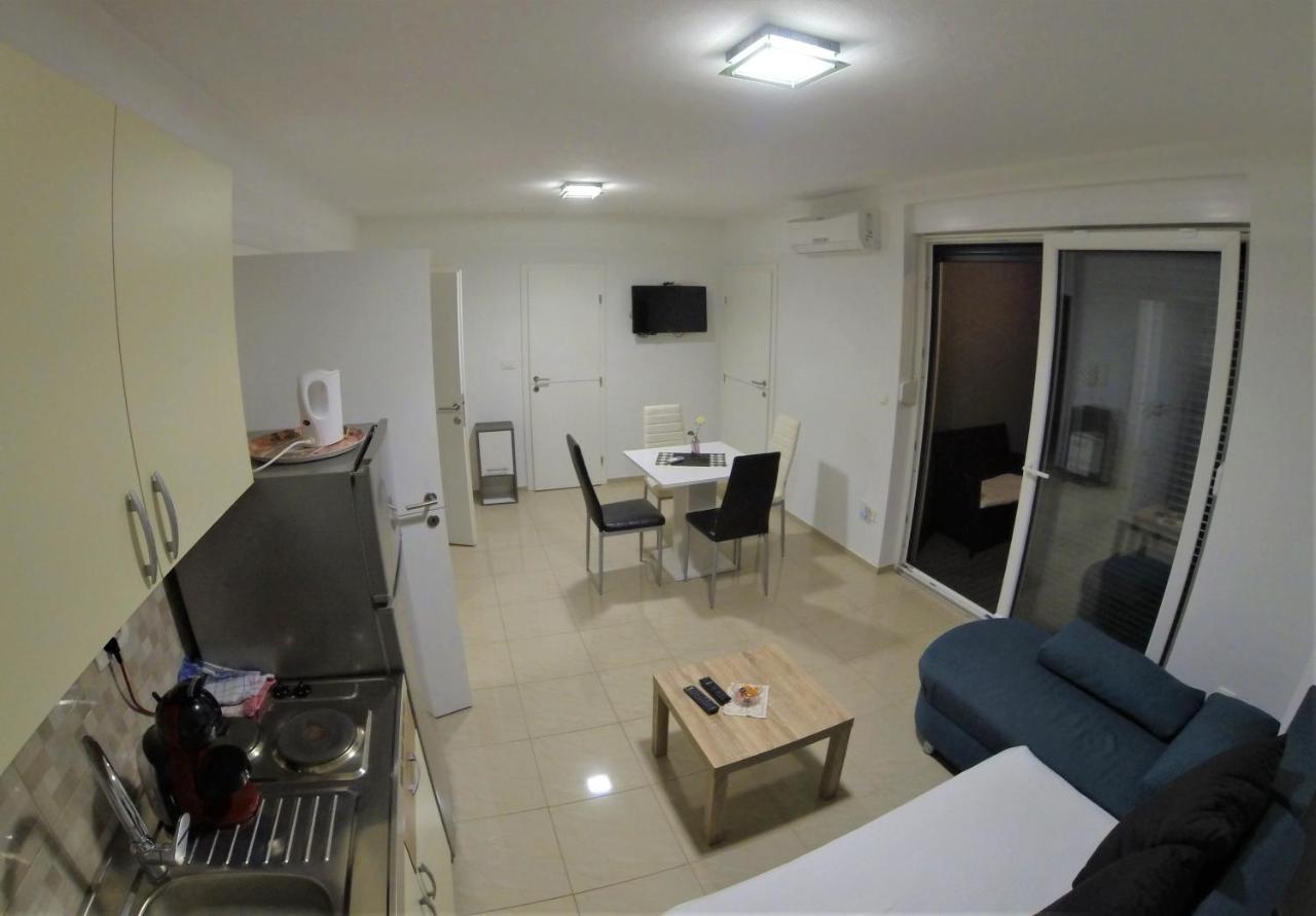 Apartmani Zaric Malinska Ngoại thất bức ảnh