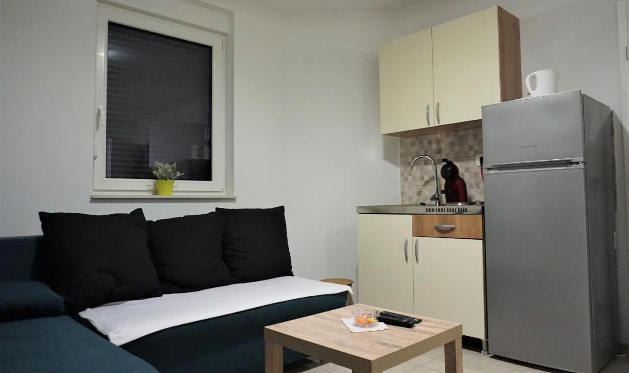 Apartmani Zaric Malinska Ngoại thất bức ảnh