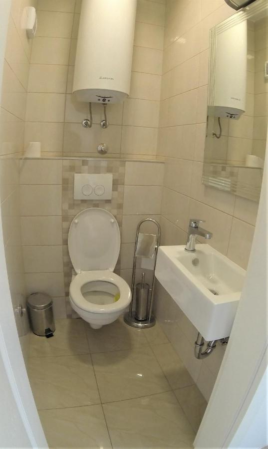 Apartmani Zaric Malinska Ngoại thất bức ảnh