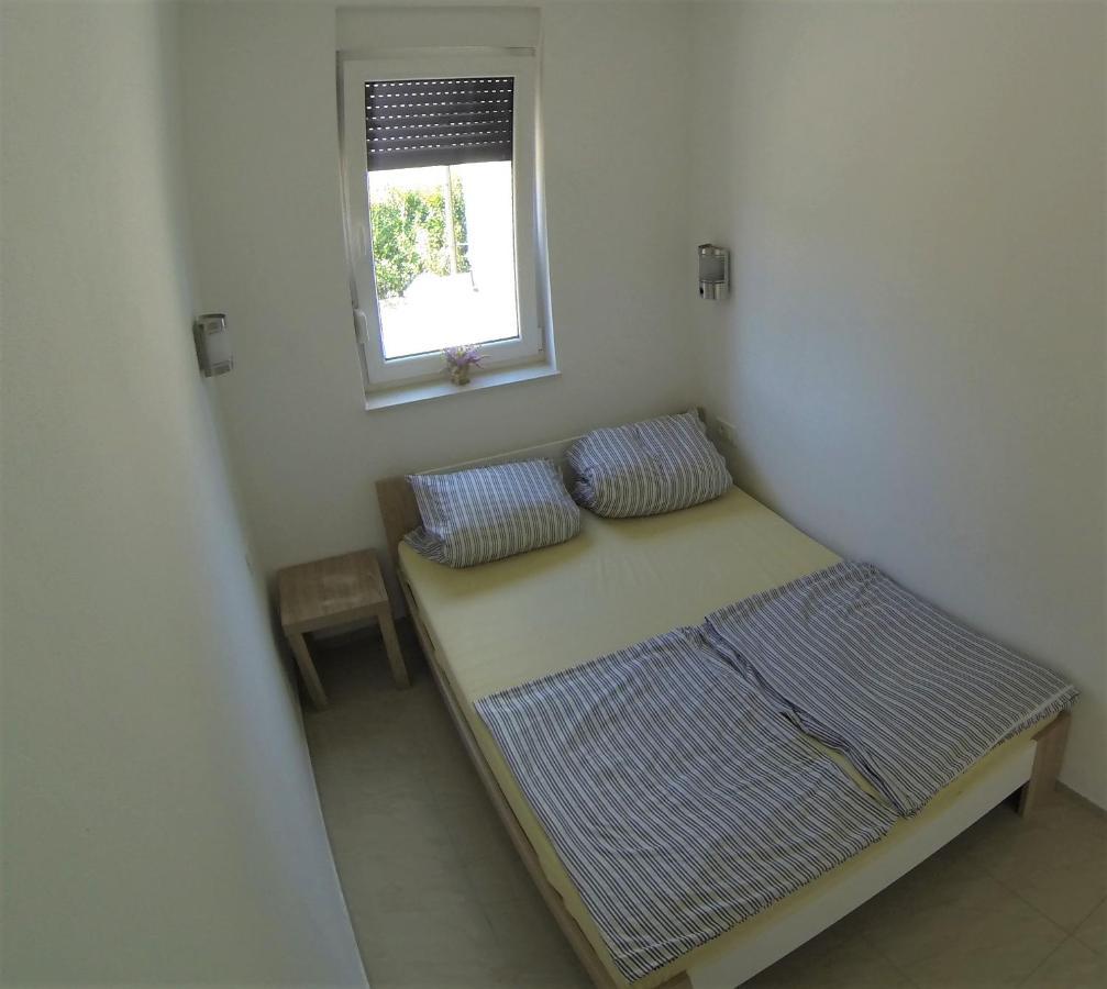 Apartmani Zaric Malinska Ngoại thất bức ảnh